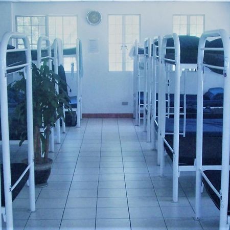 Luneta Dormitory - Hostel Манила Экстерьер фото